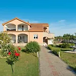 House Leonardo *