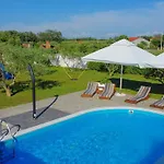 Ferienhaus House Leonardo Galovac (Zadar)