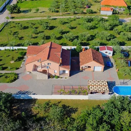 House Leonardo *