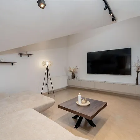 House Leonardo Galovac