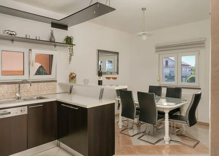 House Leonardo Дом отдыха Galovac (Zadar)