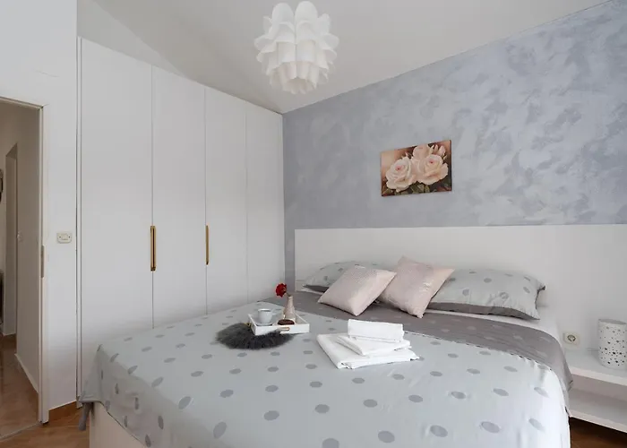 Дом отдыха House Leonardo Galovac (Zadar)