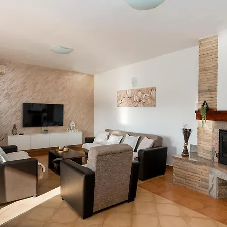 Дом отдыха House Leonardo Galovac (Zadar)