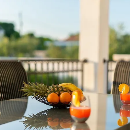 Дом отдыха House Leonardo