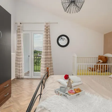 Дом отдыха House Leonardo