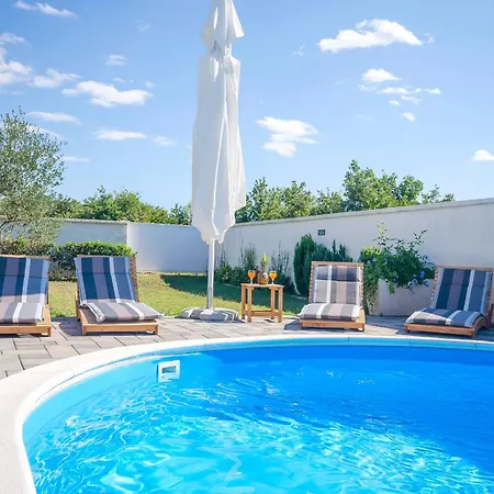 Leonardo Apartamento Galovac (Zadar)
