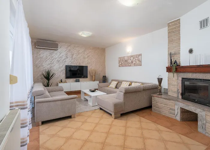 Dom wakacyjny House Leonardo Galovac (Zadar)